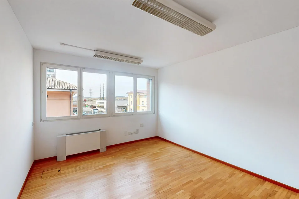 Spazio ufficio di prestigio a Mendrisio – 170 m² funzionali e luminosi – foto 10 di 13