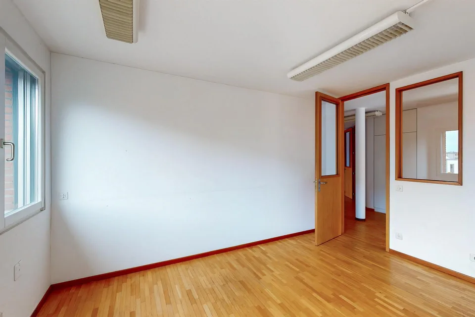 Spazio ufficio di prestigio a Mendrisio – 170 m² funzionali e luminosi – foto 7 di 13