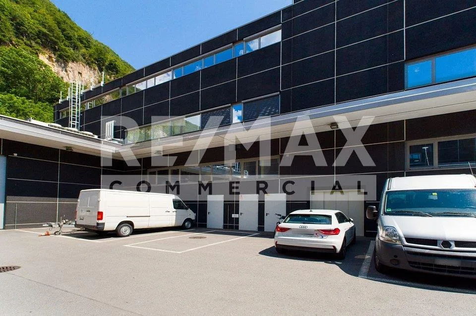 In affitto: Ampio spazio commerciale al centro CAST-CASTIONE