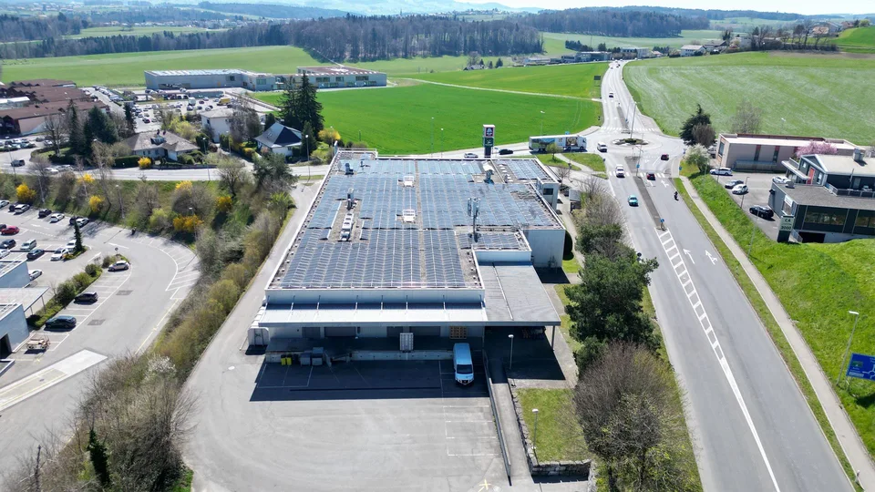 Opportunité unique! Emplacement stratégique