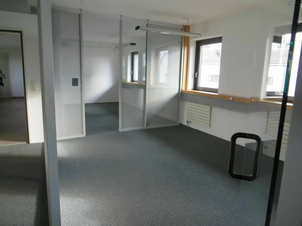 Ihre neue Bürofläche direkt am Bahnhof Rüti ZH – Foto 6 von 9