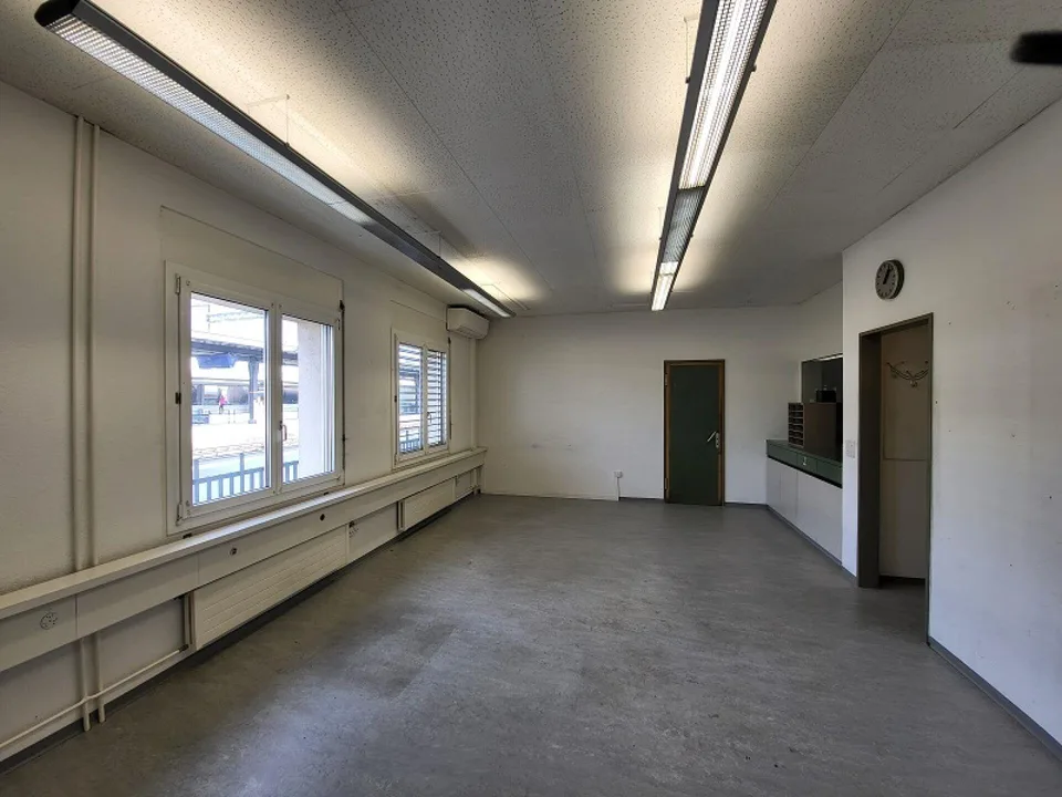 Grosszügige Büroräume direkt am Perron Gleis 1 – foto 10 di 12