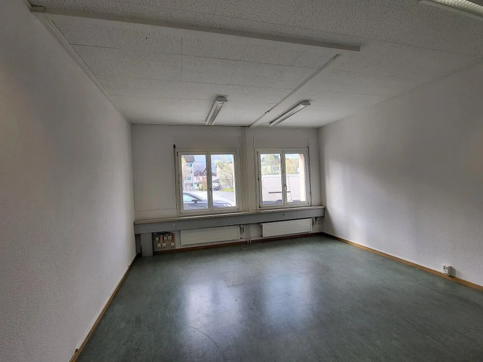 Grosszügige Büroräume direkt am Perron Gleis 1 – foto 6 di 12