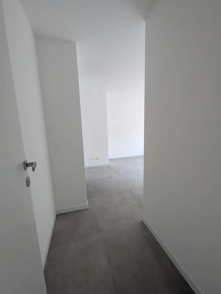 MERAVIGLIOSAMENTE ELEGANTE E MODERNO – Foto 10 von 13