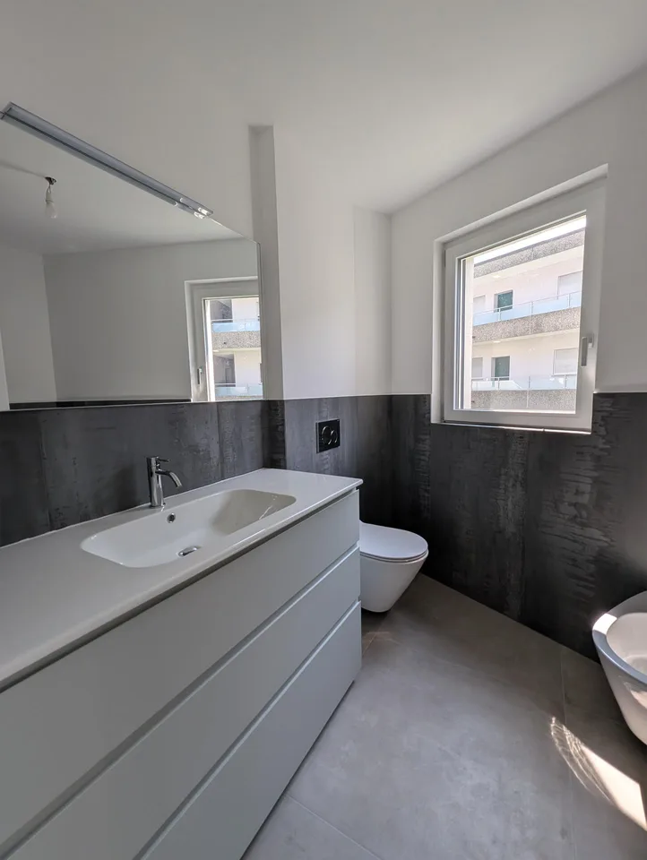 MERAVIGLIOSAMENTE ELEGANTE E MODERNO – Foto 6 von 13