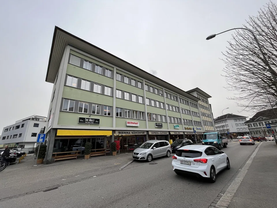 Zentrale Lagerfläche zu vermieten