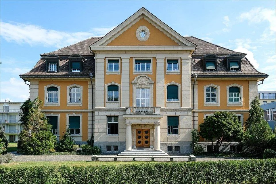 Vielseitig nutzbare Büro- oder Praxisflächen in repräsentativem Geb...