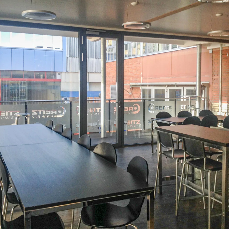 Gewerbehalle UG/ Büroräume im OG/Lagerflächen