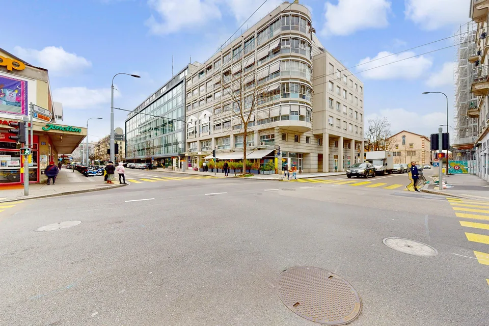Jonction - place de parc intérieure