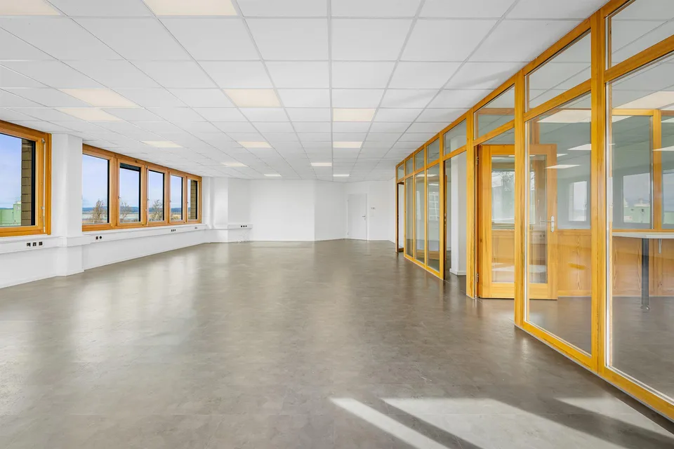Helle Büro-/Praxisräumlichkeiten