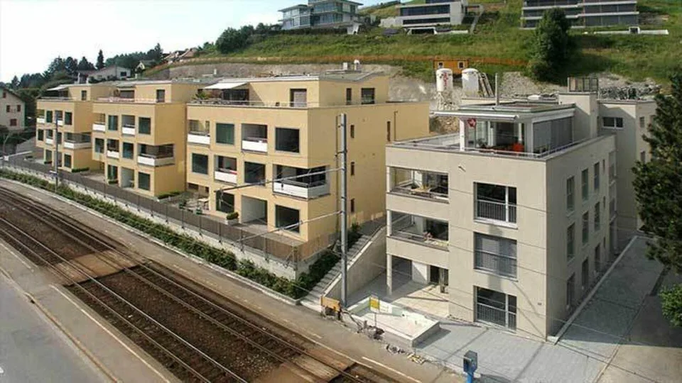 Gewerbefläche im Edelrohbau - direkt an der Zughaltestelle Niederte...