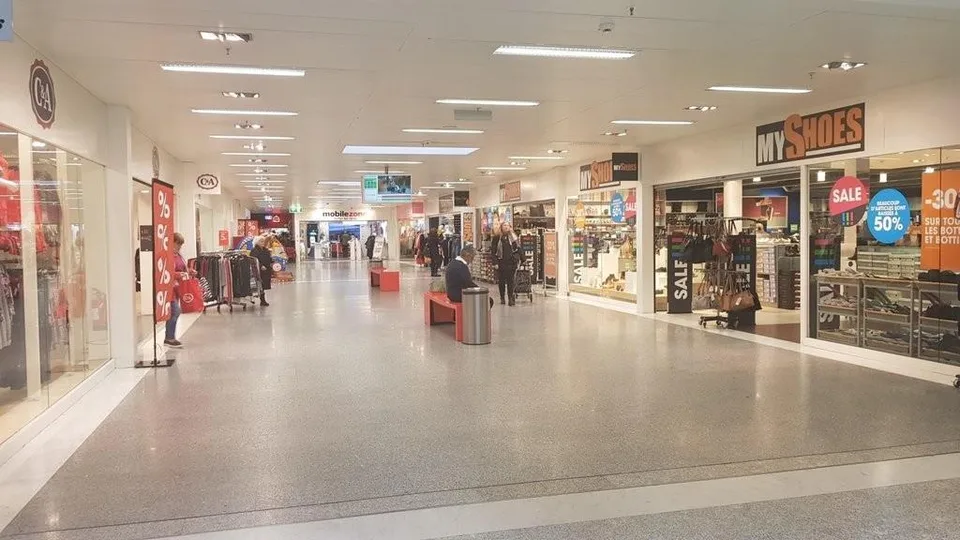 Installez-vous dans un centre commercial urbain de qualité