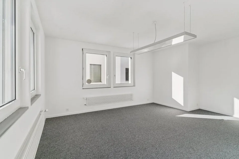 Bureau de 130 m2 à louer de suite ou à convenir – photo 7 of 11