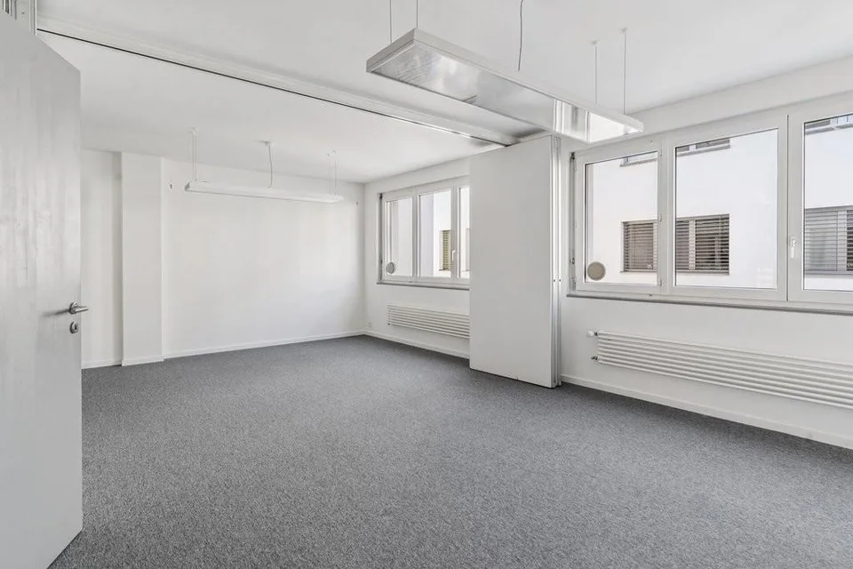 Bureau de 130 m2 à louer de suite ou à convenir