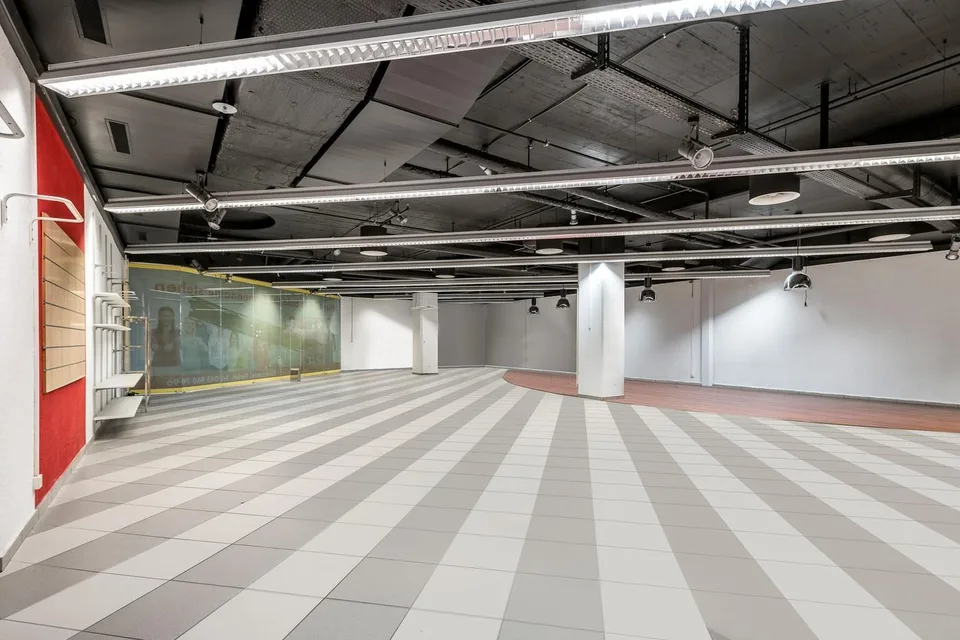 Attraktive Verkaufsfläche im Mergele Center zu vermieten