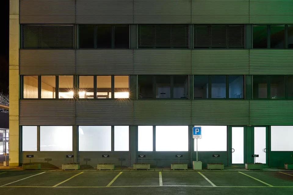 Ufficio / Spazio commerciale, fronte strada - 137 mq