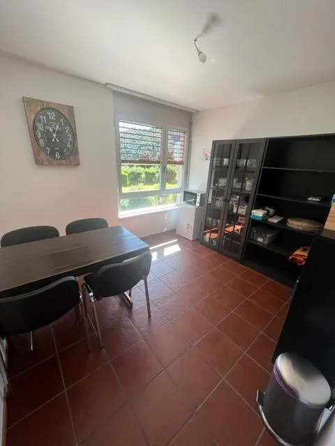 Ufficio/studio medico/studio estetico – Foto 13 von 16