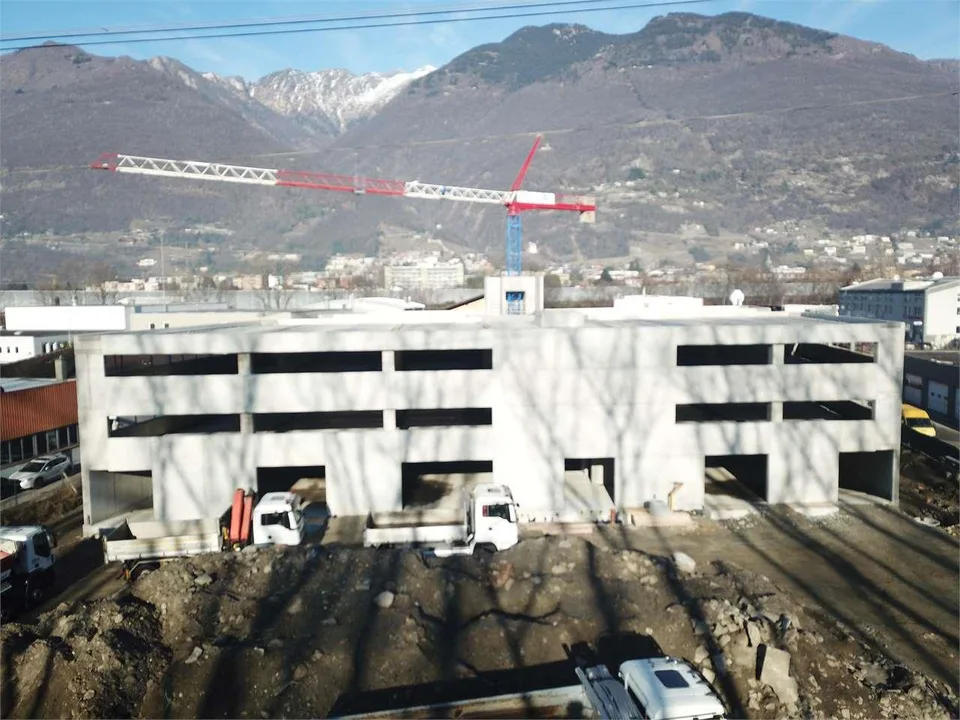 Superfici artigianali e uffici nuovi – foto 9 di 10