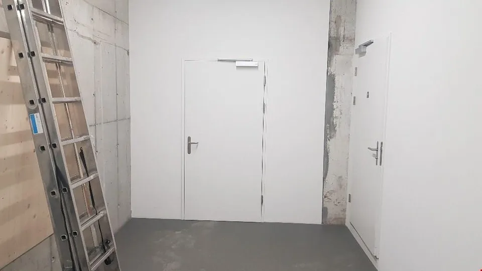 251 m2 Gewerberäume