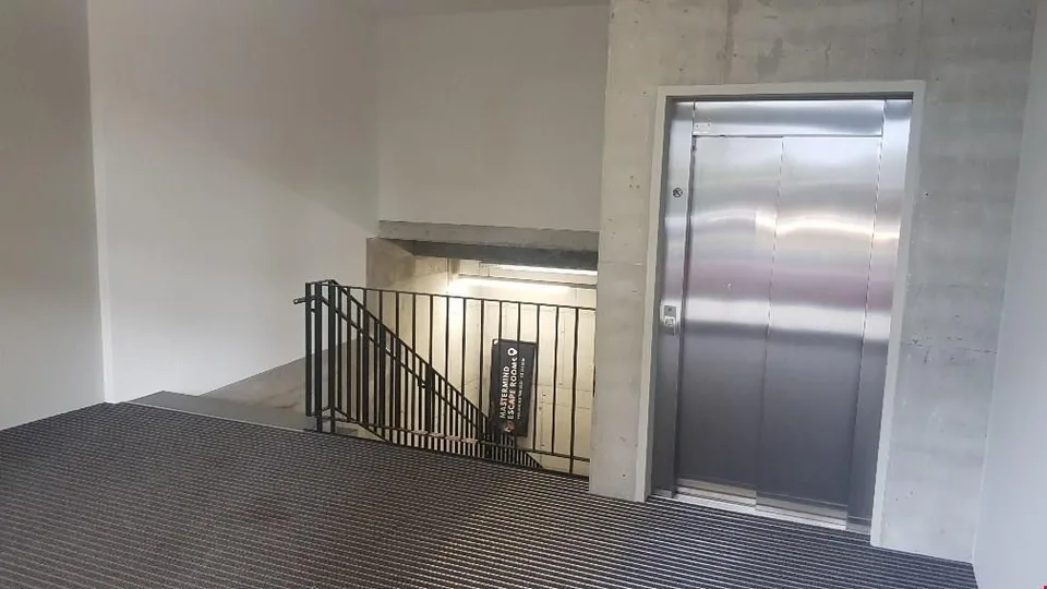 251 m2 Gewerberäume