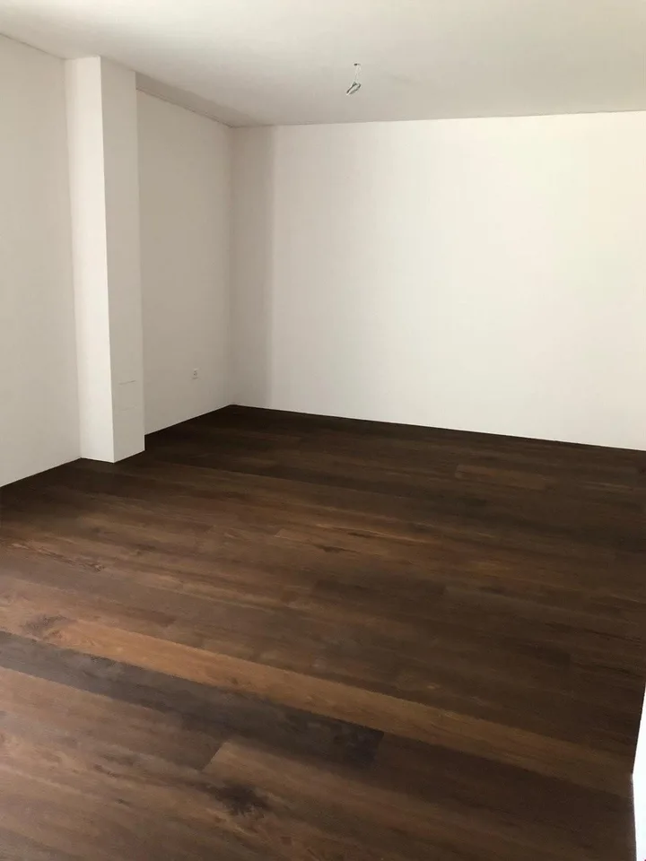 Hobby- / Büroraum mit Bad zu vermieten
