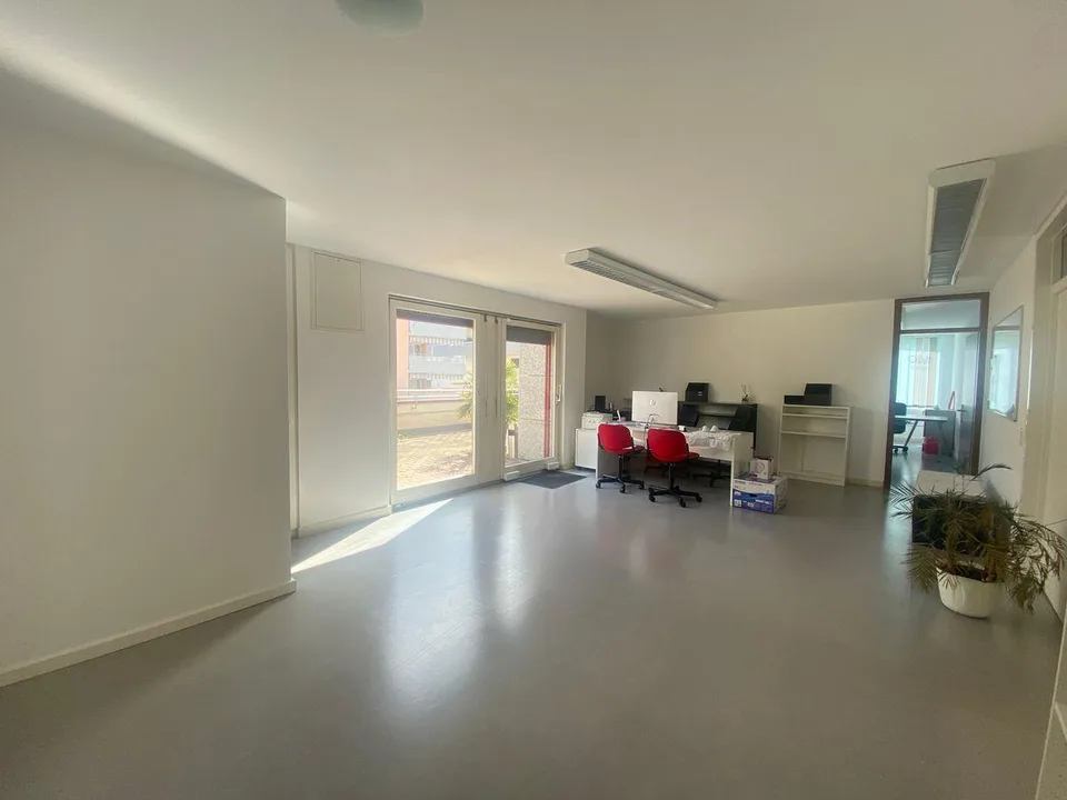 Agno - Ufficio arredato in affitto - 2.5 locali, 75 mq con terrazzo...