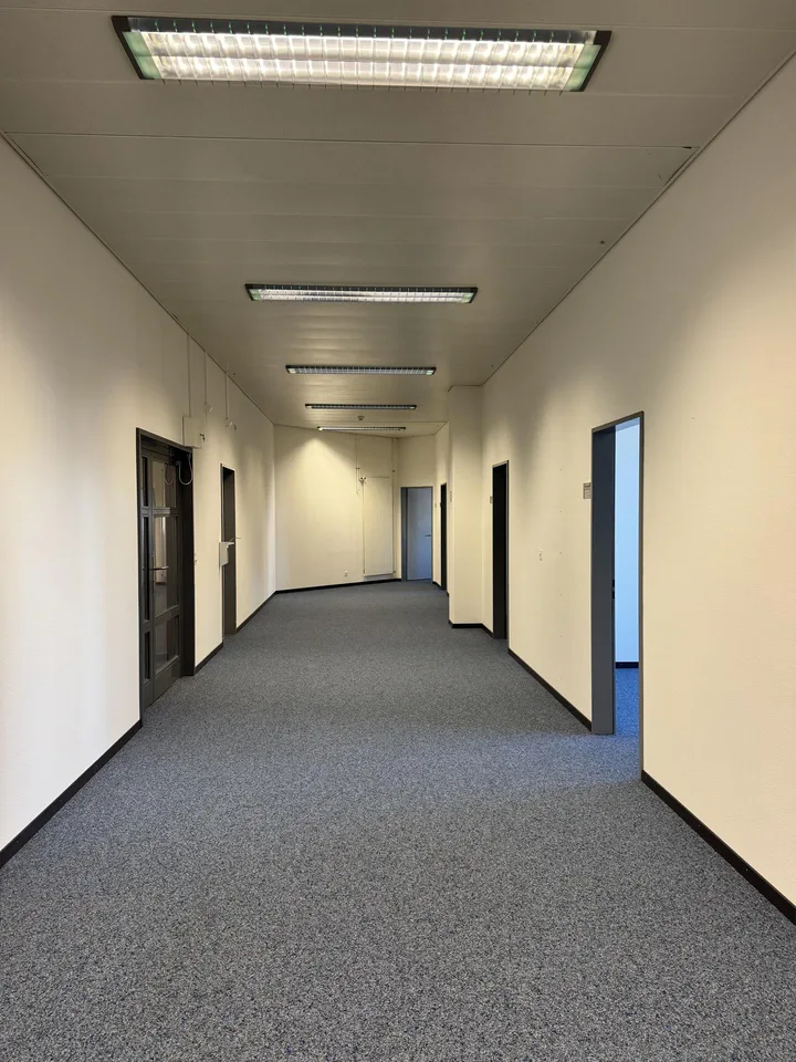 Büro an verkehrsgünstiger Lage – mit eigenem Parkhauszugang – foto 9 di 10