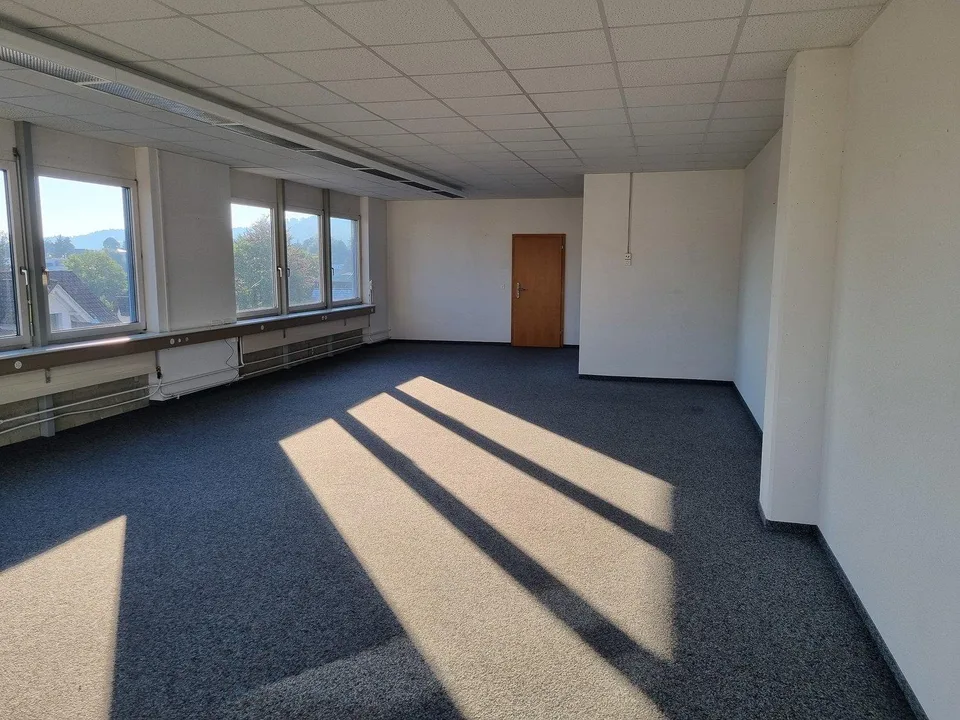 Büro und/oder Gewerberäumlichkeiten nahe der Autobahn