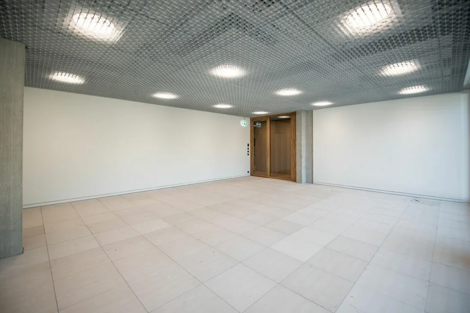 Hin und weg am Bahnhof Altdorf