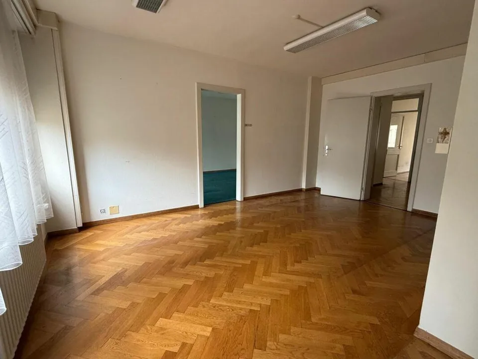 Bureau de 116 m2 à louer à côté de la gare