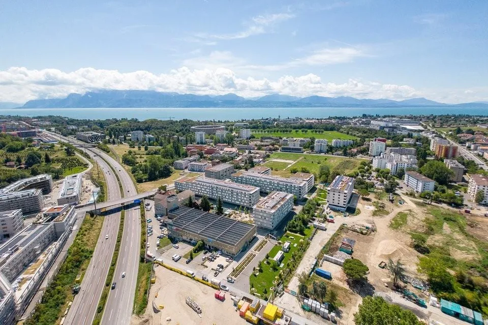 Quartier en pleine expansion, belle arcade de 62 m2, au gré du preneur