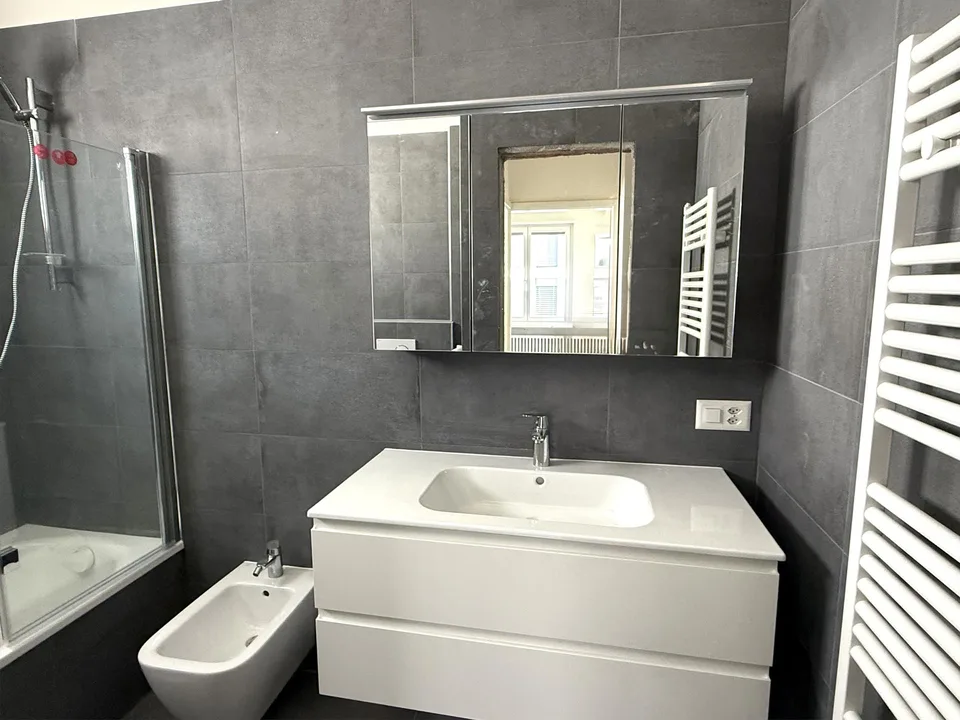 AFFITTASI 4.5 LOCALI RISTRUTTURATO