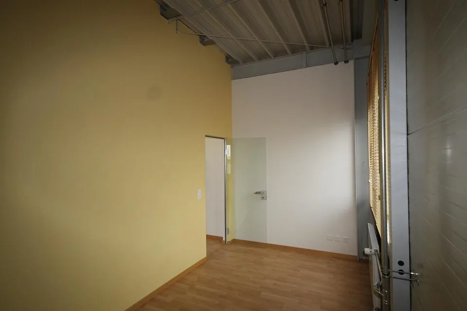 Gewerbe-, Praxis- Therapieraum, 90m2