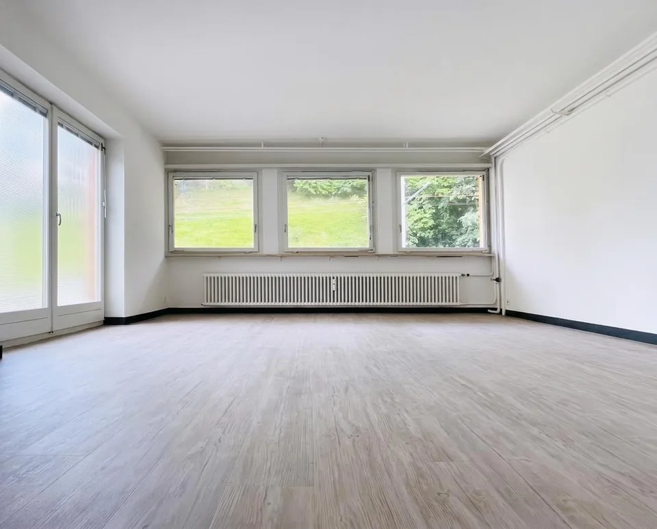 HELLES BÜRO / PRAXIS (CA. 50 M2)  AN RUHIGER LAGE IM GUNDELI