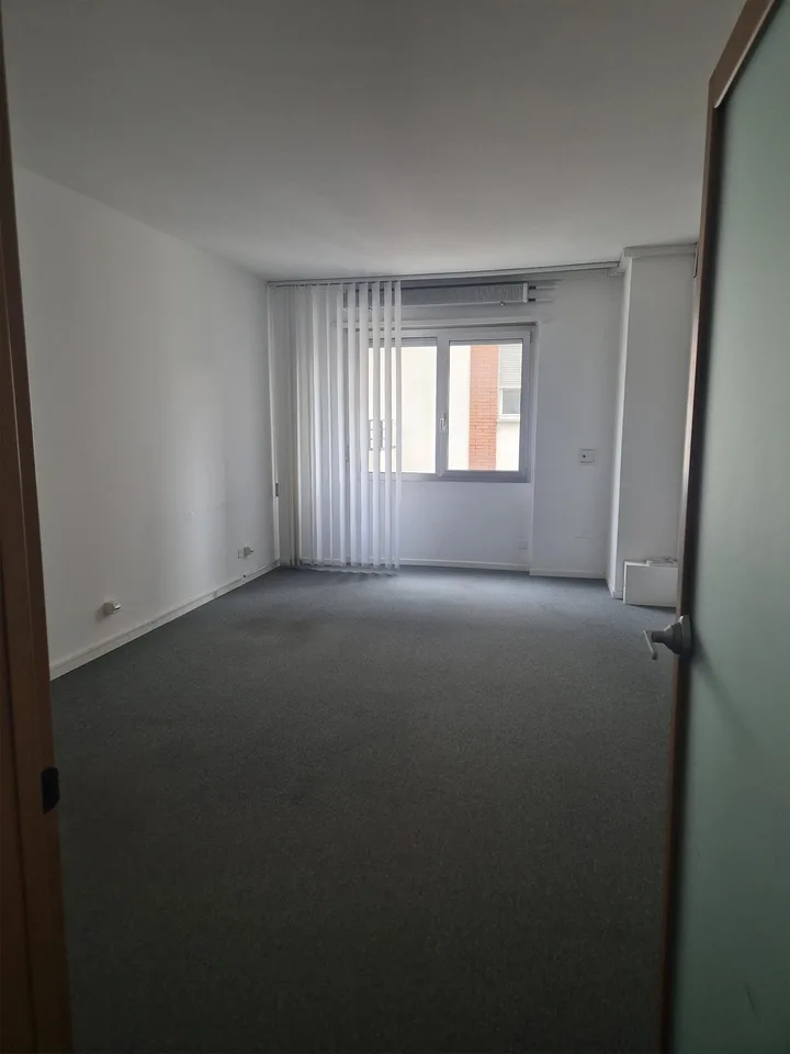 Ampio ufficio nel centro di Chiasso – Foto 7 von 24