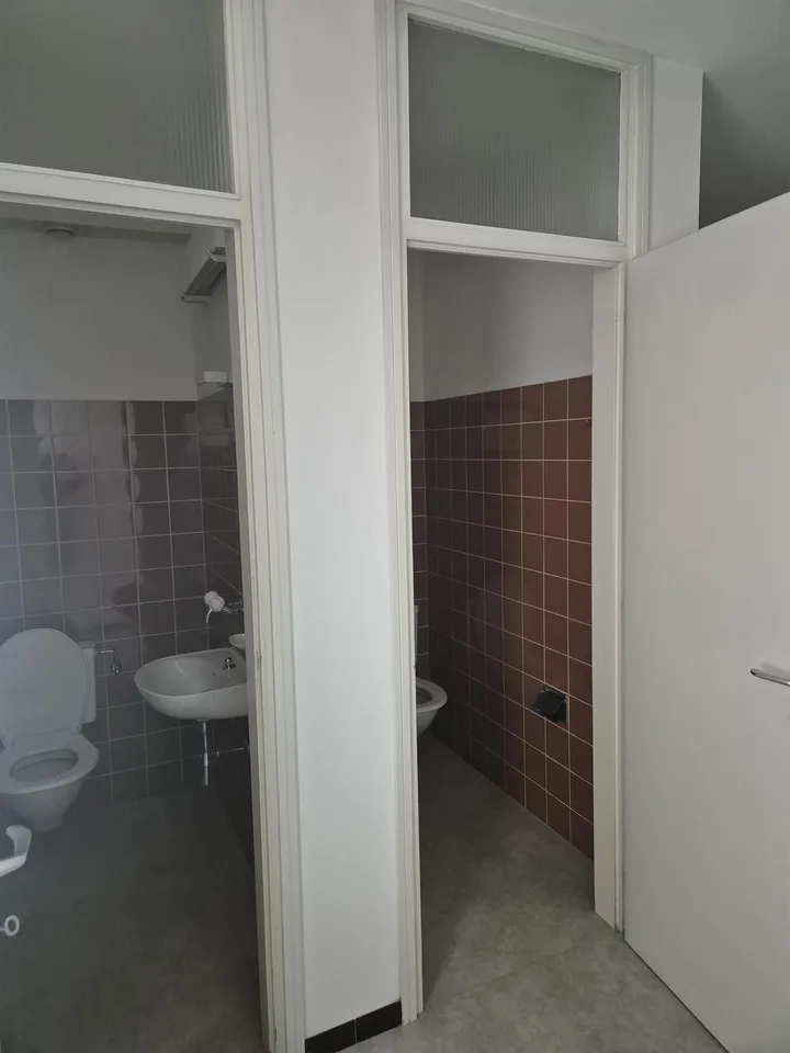 Ampio ufficio nel centro di Chiasso – Foto 22 von 24