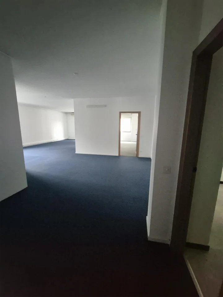 Ampio ufficio nel centro di Chiasso – Foto 6 von 24