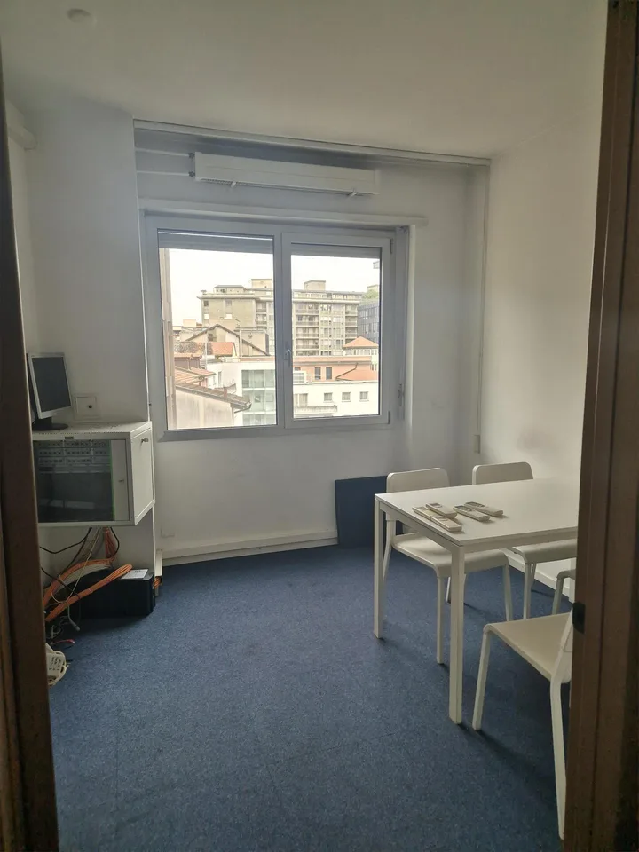 Ampio ufficio nel centro di Chiasso – Foto 12 von 24