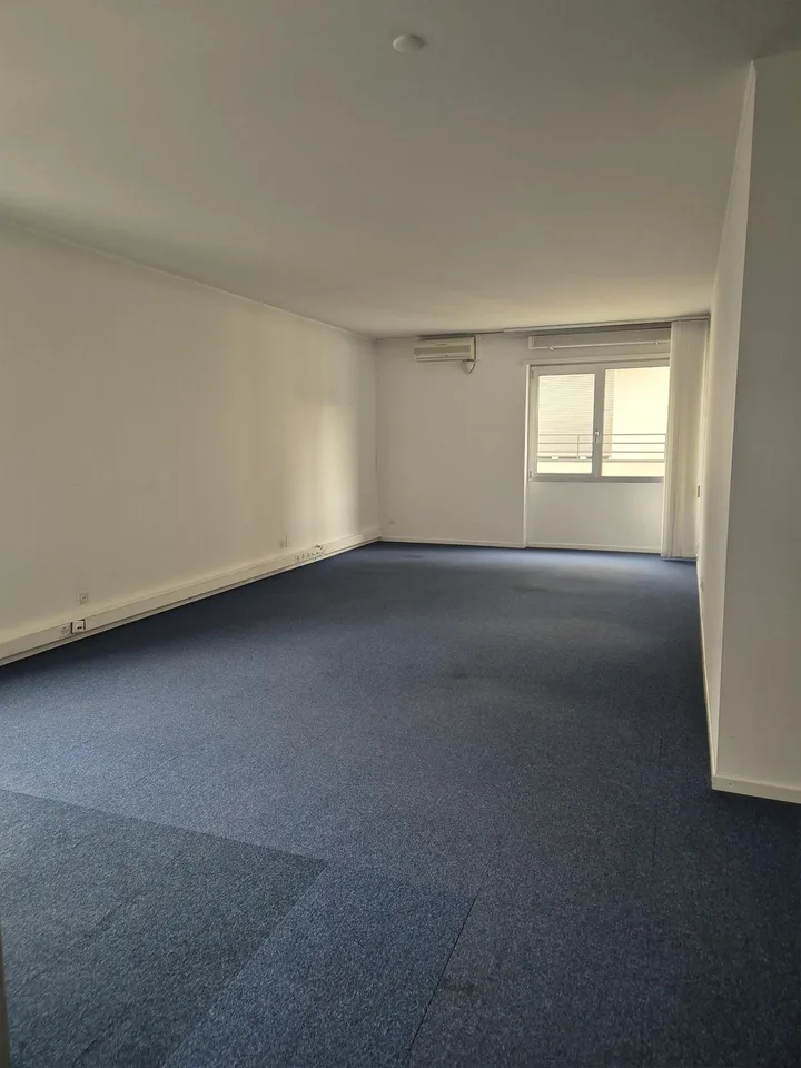 Ampio ufficio nel centro di Chiasso