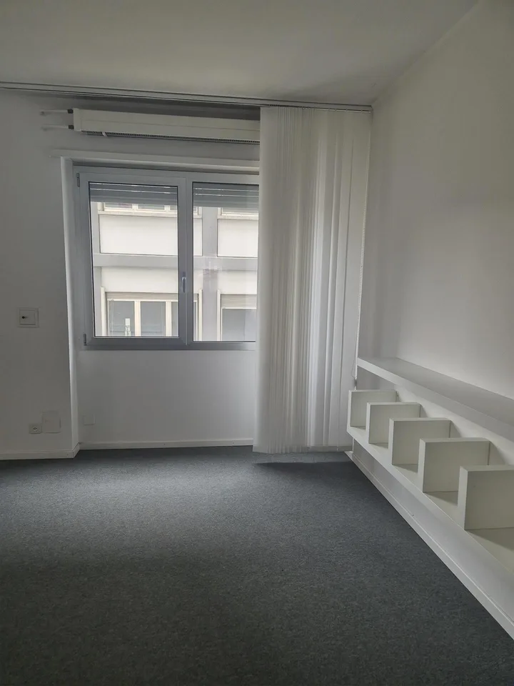 Ampio ufficio nel centro di Chiasso – Foto 9 von 24