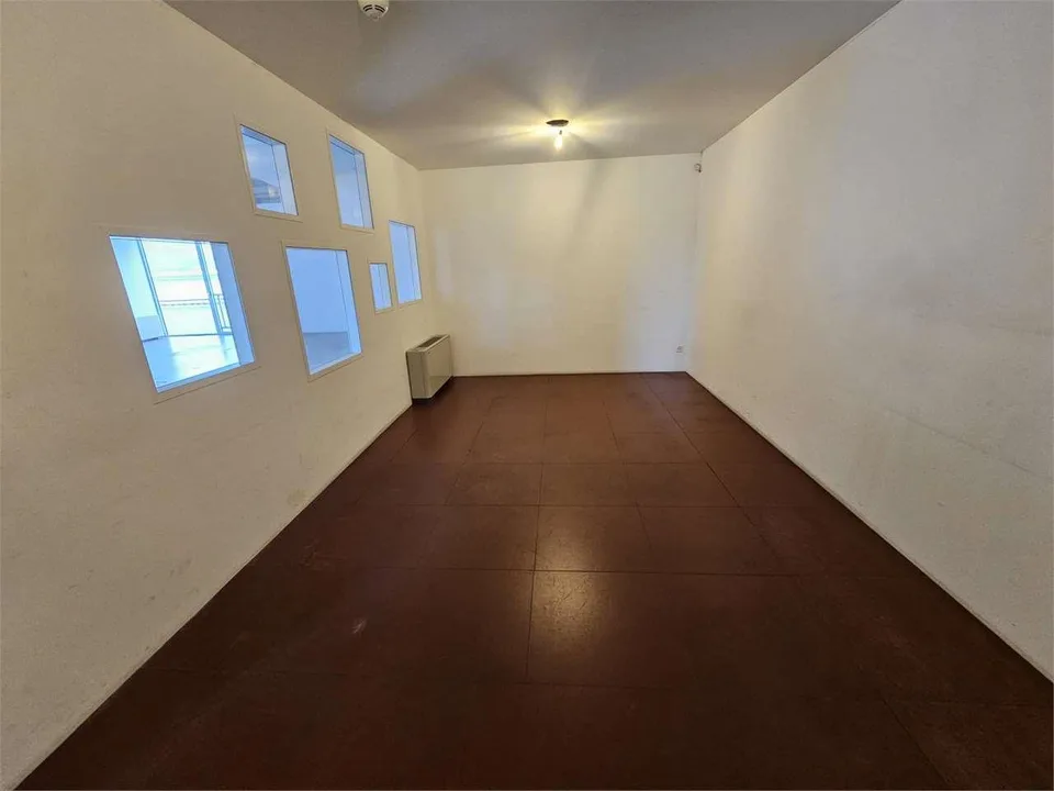Sant'Antonino, affittiamo ufficio 250 mq + magazzini adiacenti – foto 6 di 13