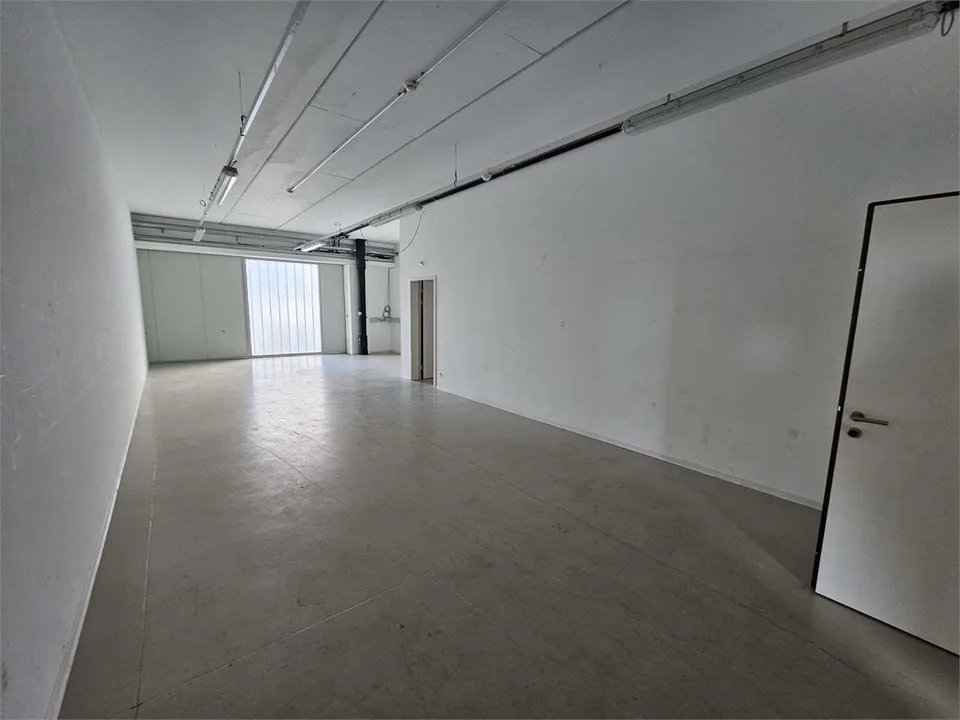 Sant'Antonino, affittiamo ufficio 250 mq + magazzini adiacenti – foto 10 di 13