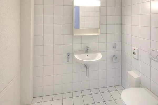 Unsere Verkaufs-/ Bürofläche sucht Sie!