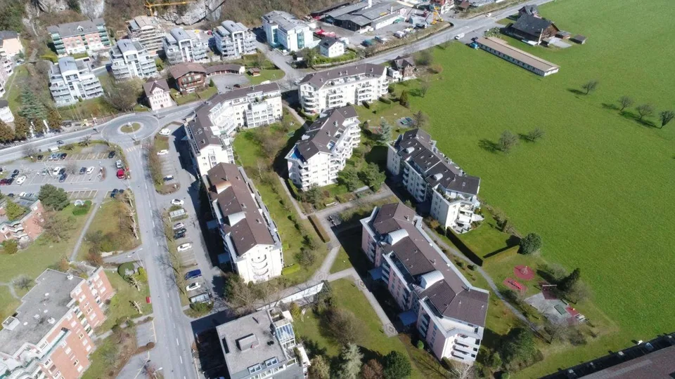Einstellhallenplätze in der Überbauung Feld, Stansstad
