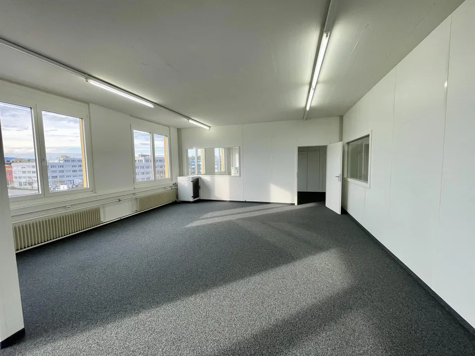 Attraktive Gewerbefläche in Hünenberg – Modernisiert und Bezugsbereit – Foto 6 von 13