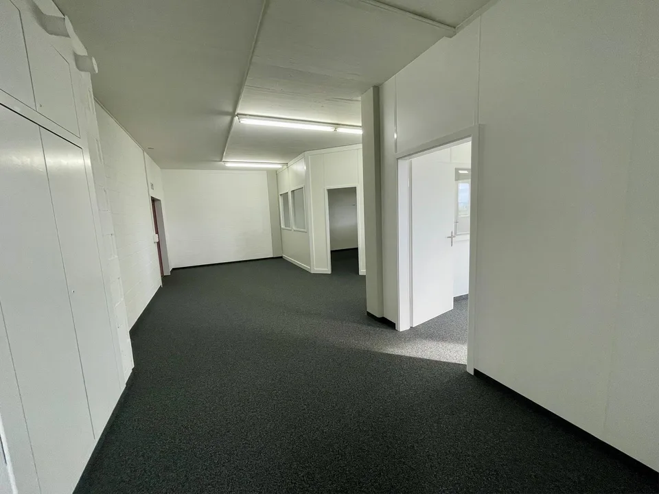 Attraktive Gewerbefläche in Hünenberg – Modernisiert und Bezugsbereit – Foto 7 von 13