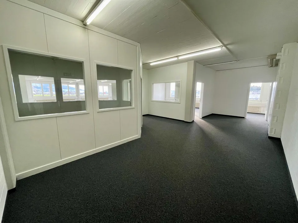 Attraktive Gewerbefläche in Hünenberg – Modernisiert und Bezugsbereit – Foto 8 von 13