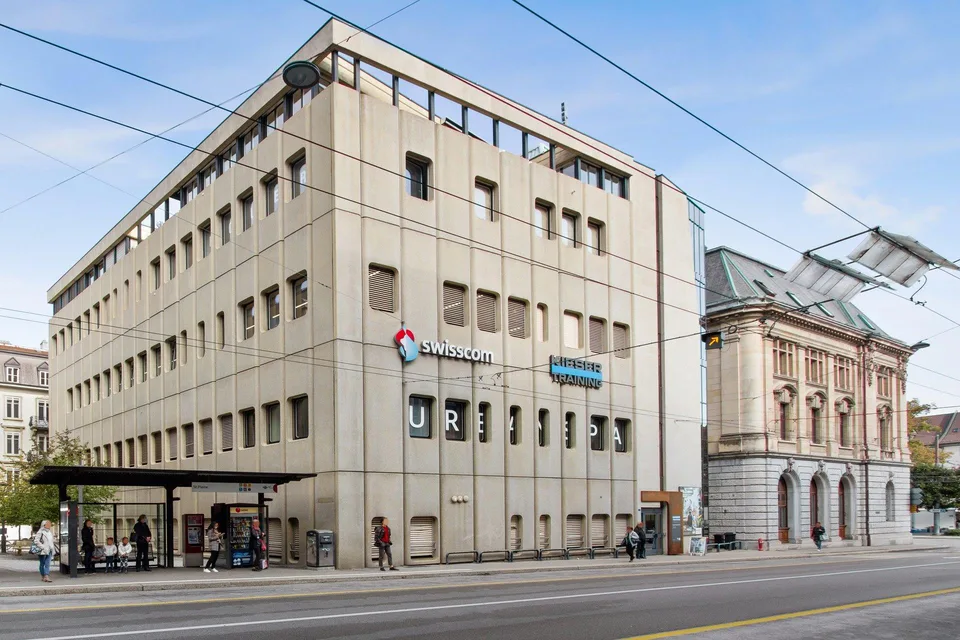 Surface commerciales et administratives au centre-ville