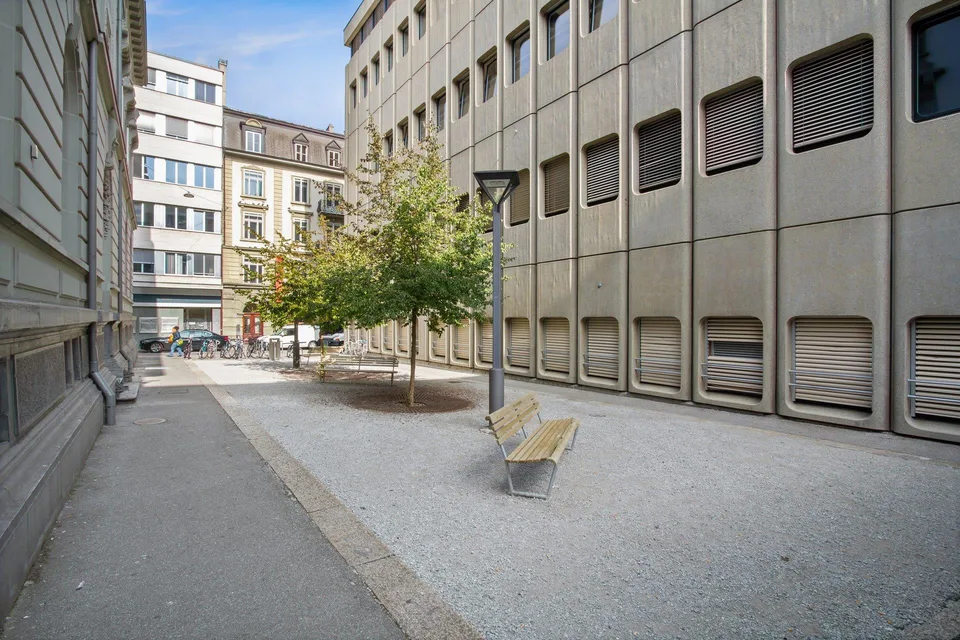 Surface commerciales et administratives au centre-ville