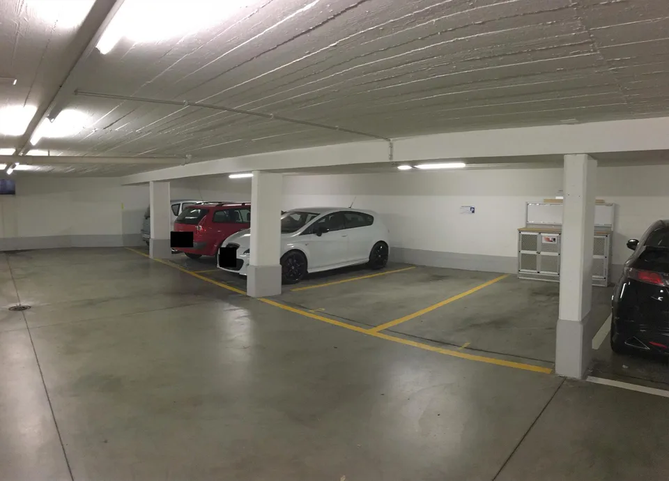 Verzweifelt gesucht -  freier Einstellplatz!